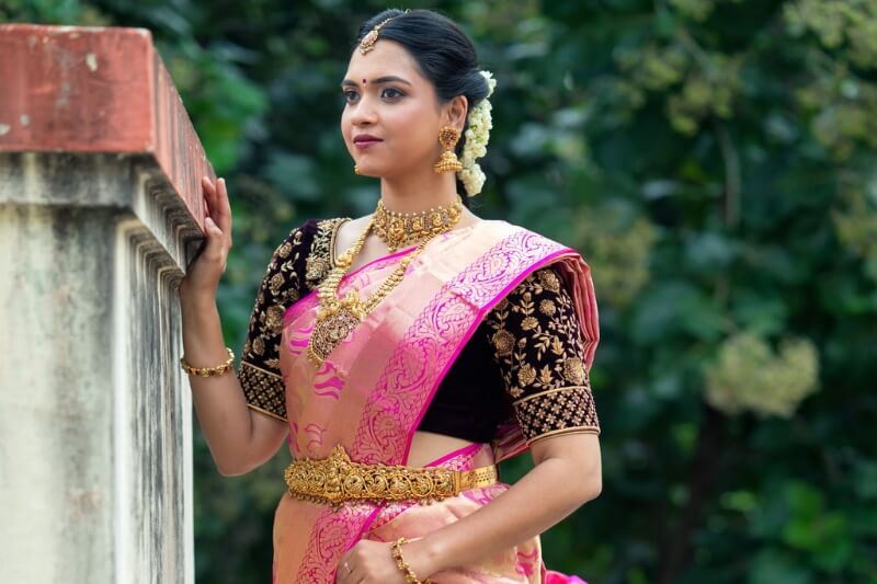 Gold Wedding Jewellery Collection for Brides | Karpagam